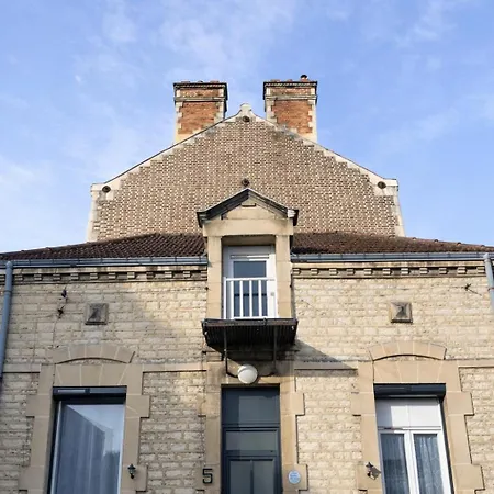 Hébergement de vacances Maison Duplex De Standing Centre Wi-fi Netflix Troyes